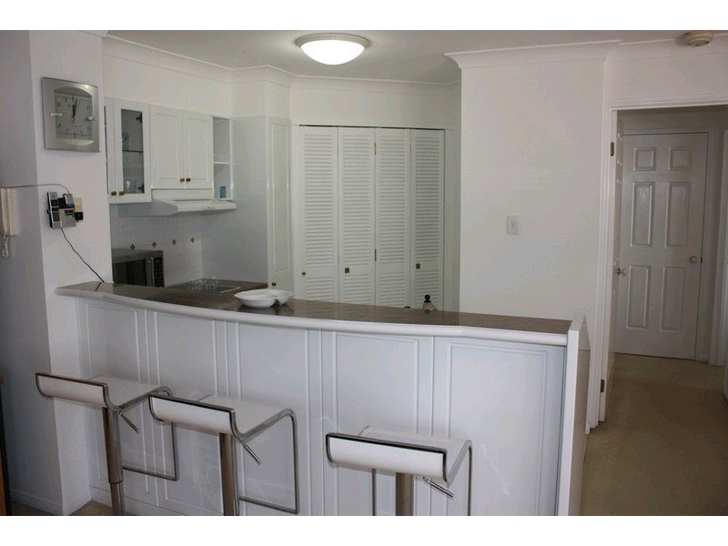 6/Odyssey/100 Cotlew Street East, Southport QLD 4215