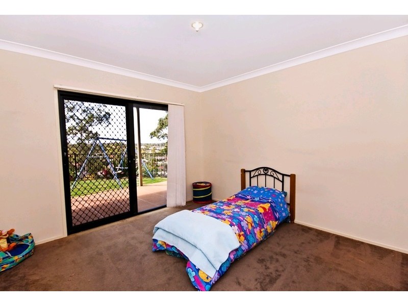 35 Midway Terrace, Pacific Pines QLD 4211