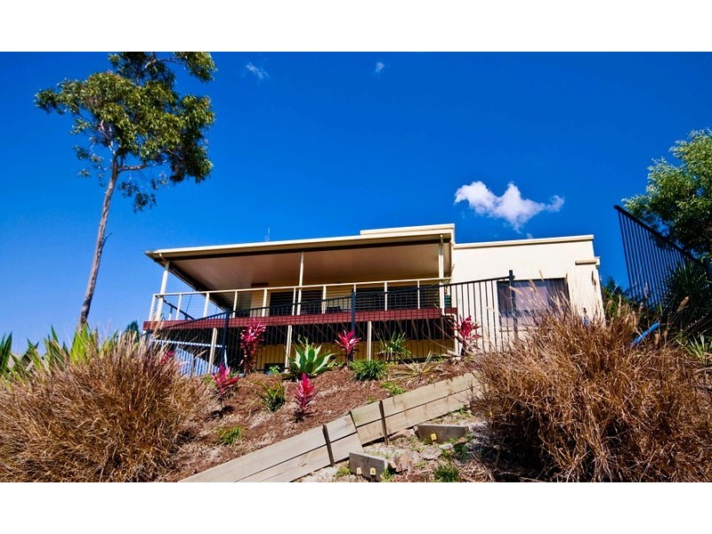 35 Midway Terrace, Pacific Pines QLD 4211