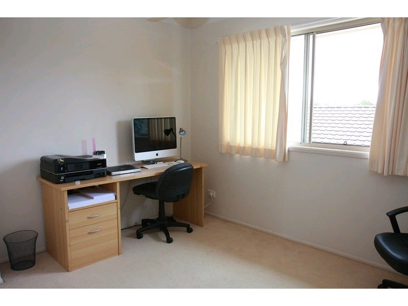 1/8 Hialeah Crescent, Helensvale QLD 4212