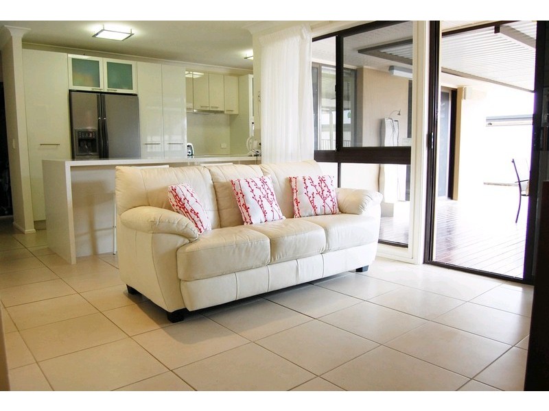 13 Mingaletta Drive, Ashmore QLD 4214