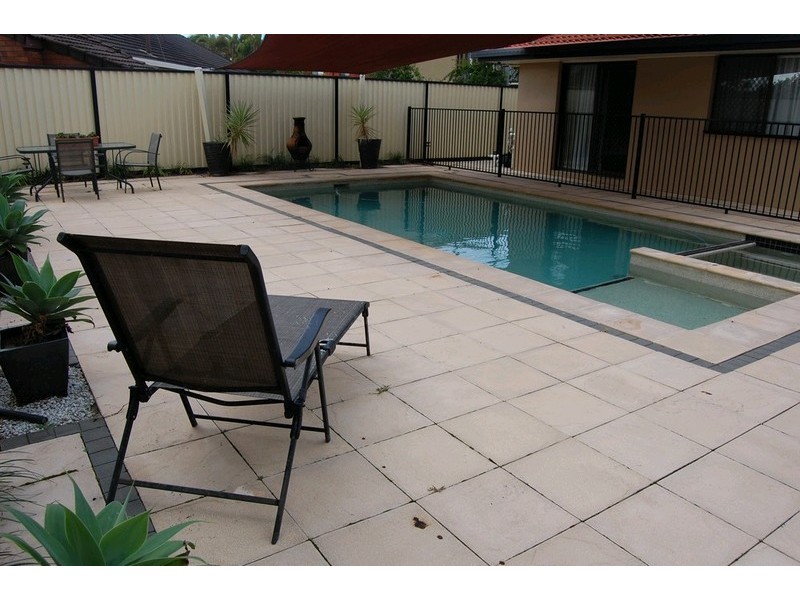 13 Mingaletta Drive, Ashmore QLD 4214