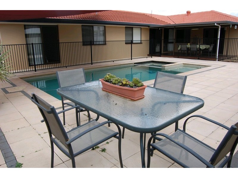 13 Mingaletta Drive, Ashmore QLD 4214