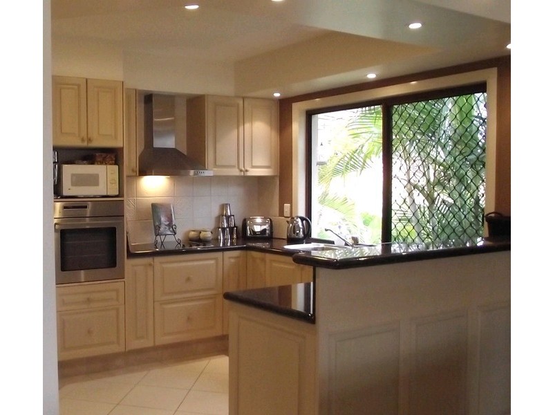 32 Tee Trees Boulevard, Arundel QLD 4214