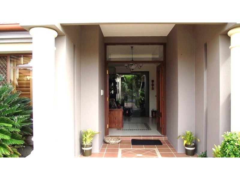 32 Tee Trees Boulevard, Arundel QLD 4214