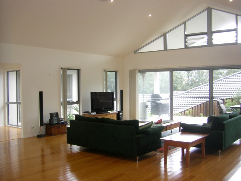 48 Roberts Drive, Maudsland QLD 4210