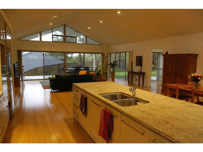 48 Roberts Drive, Maudsland QLD 4210