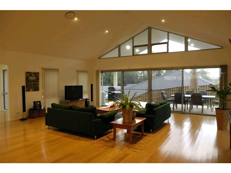 48 Roberts Drive, Maudsland QLD 4210