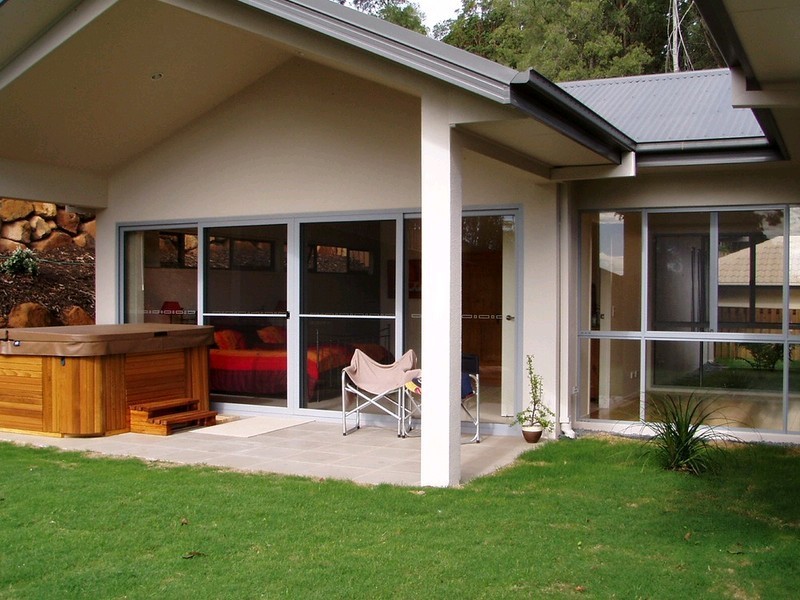 48 Roberts Drive, Maudsland QLD 4210