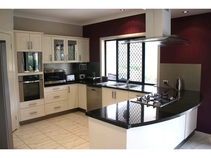 67 Zane Street, Molendinar QLD 4214