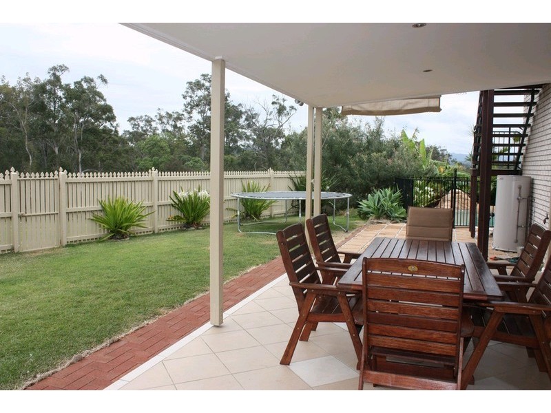 67 Zane Street, Molendinar QLD 4214