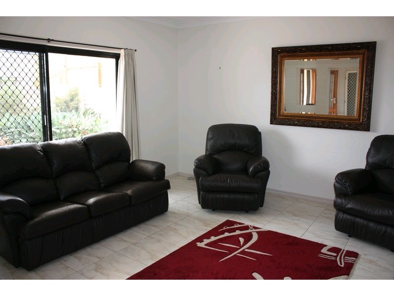 67 Zane Street, Molendinar QLD 4214