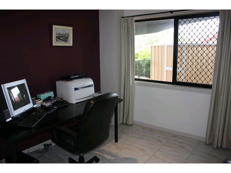 67 Zane Street, Molendinar QLD 4214