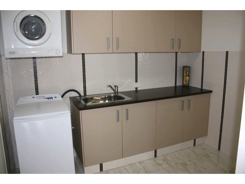 67 Zane Street, Molendinar QLD 4214