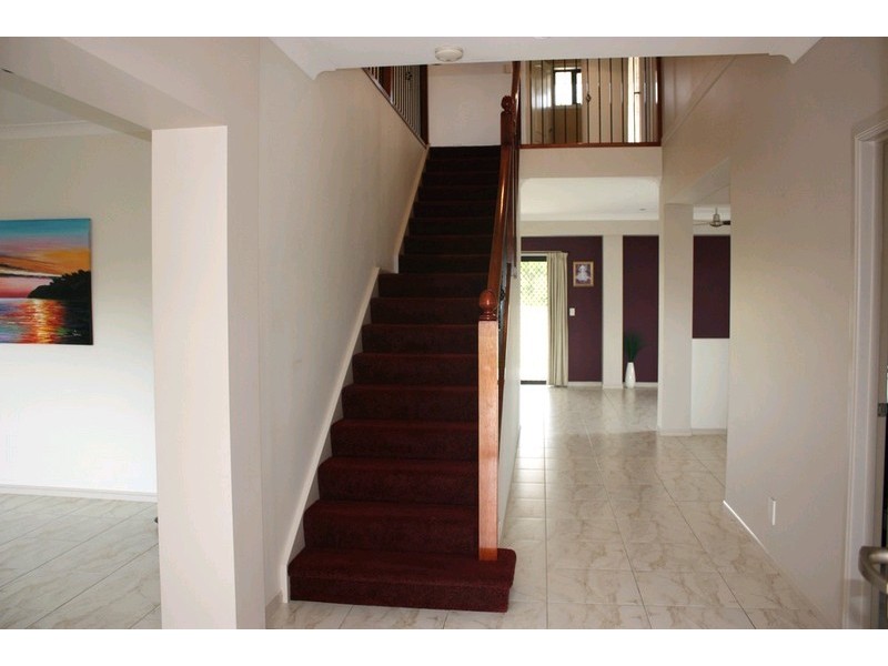 67 Zane Street, Molendinar QLD 4214