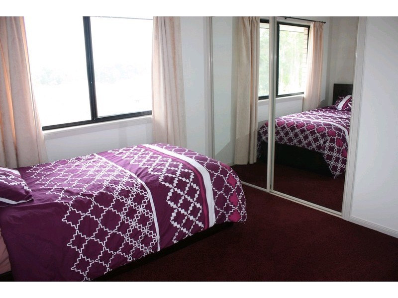 67 Zane Street, Molendinar QLD 4214