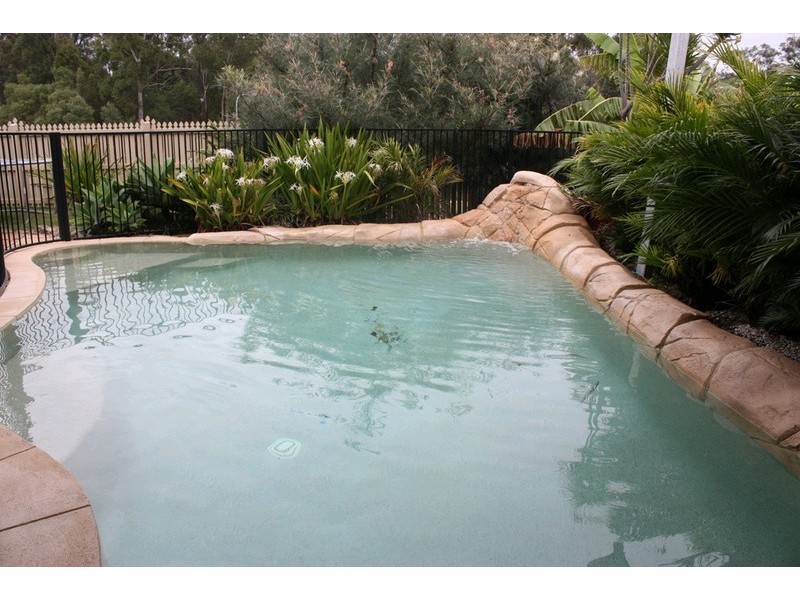 67 Zane Street, Molendinar QLD 4214