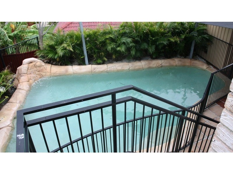 67 Zane Street, Molendinar QLD 4214