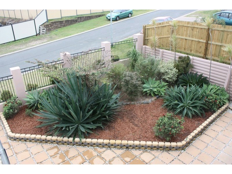 67 Zane Street, Molendinar QLD 4214