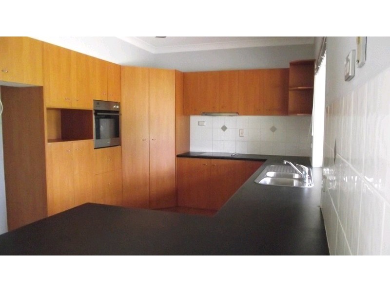 16 Connemara Road, Gaven QLD 4211