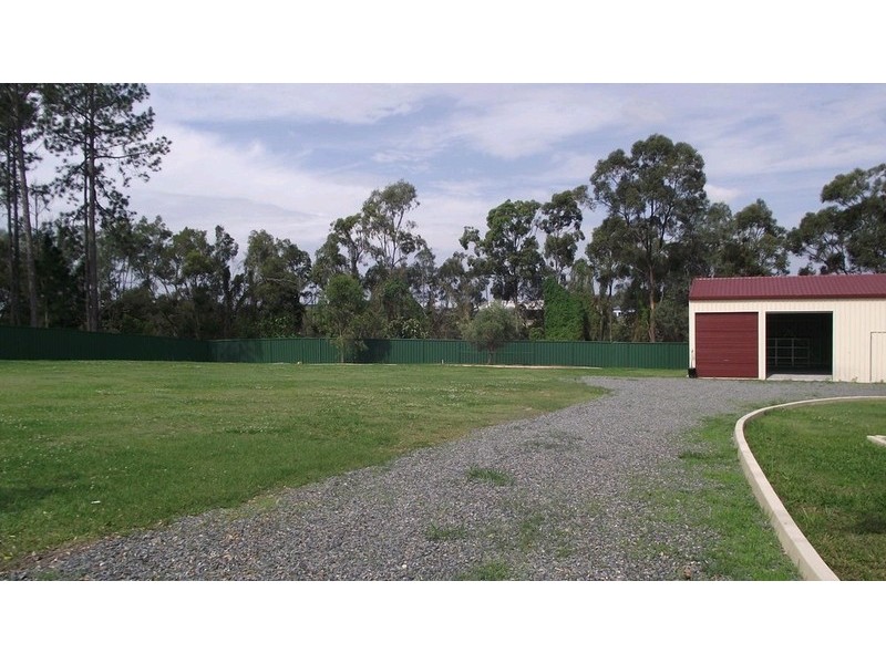 16 Connemara Road, Gaven QLD 4211