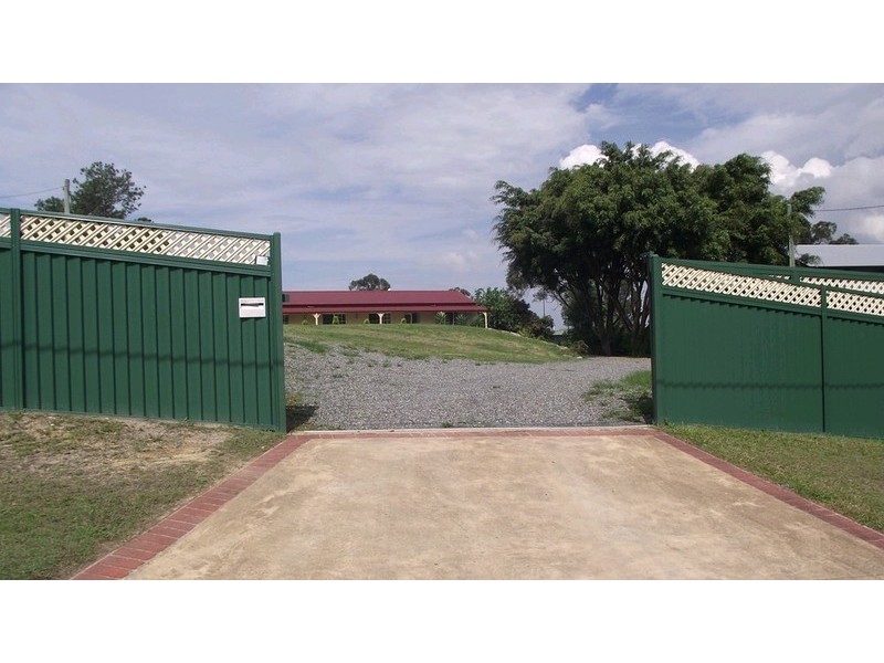 16 Connemara Road, Gaven QLD 4211