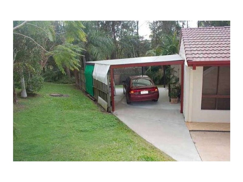 8 Eamonn Court, Highland Park QLD 4211