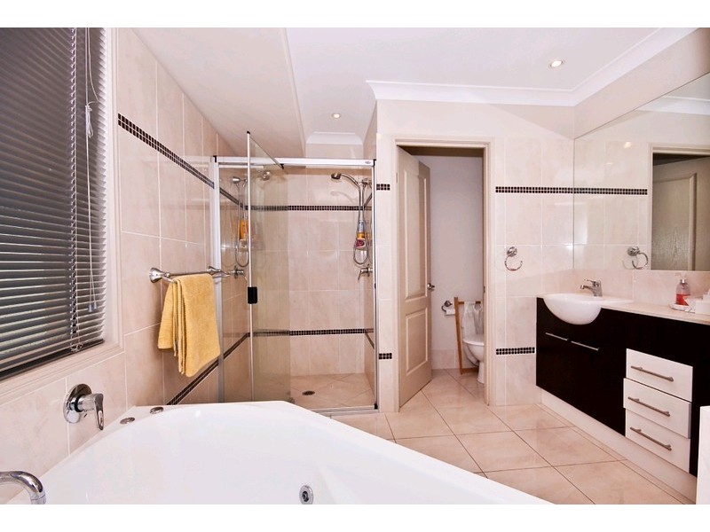 22 Southaven Drive, Helensvale QLD 4212