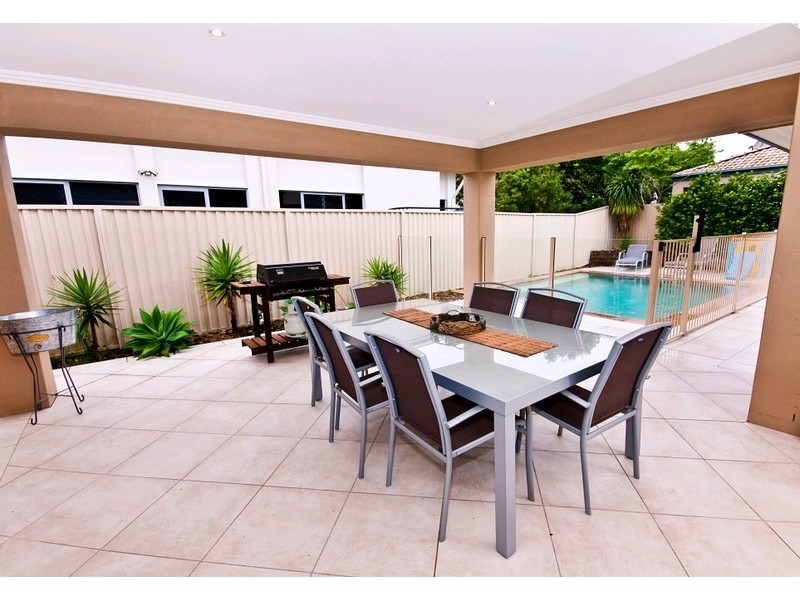 22 Southaven Drive, Helensvale QLD 4212