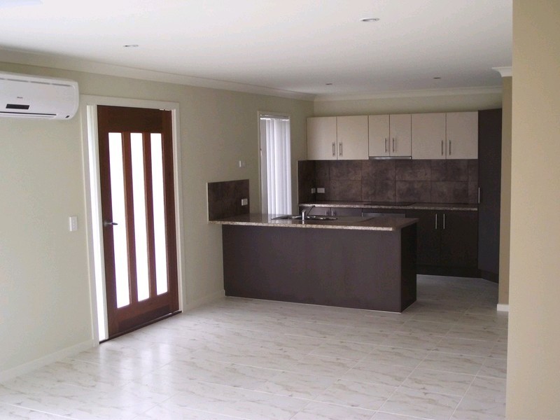 1/5 Elise Avenue, Coomera QLD 4209