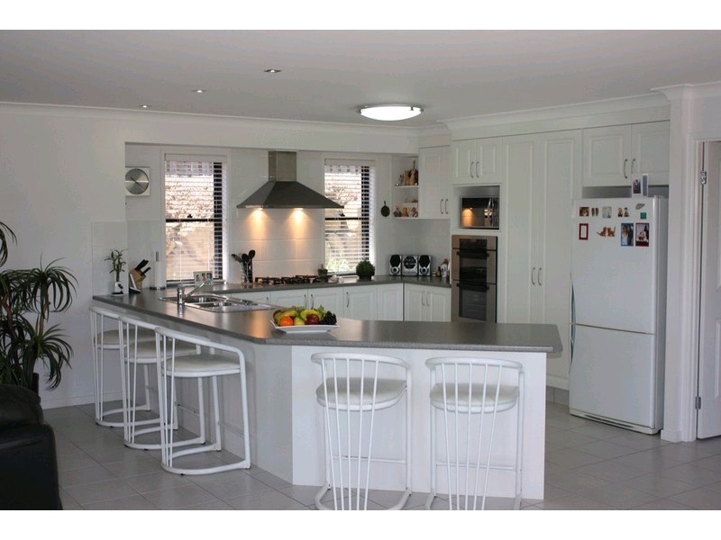 3 Diamantina Circuit, Pacific Pines QLD 4211