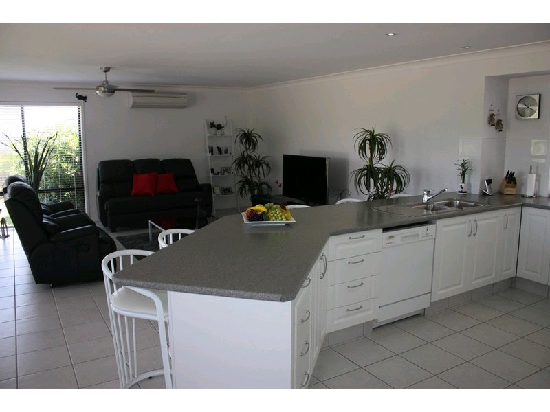 3 Diamantina Circuit, Pacific Pines QLD 4211