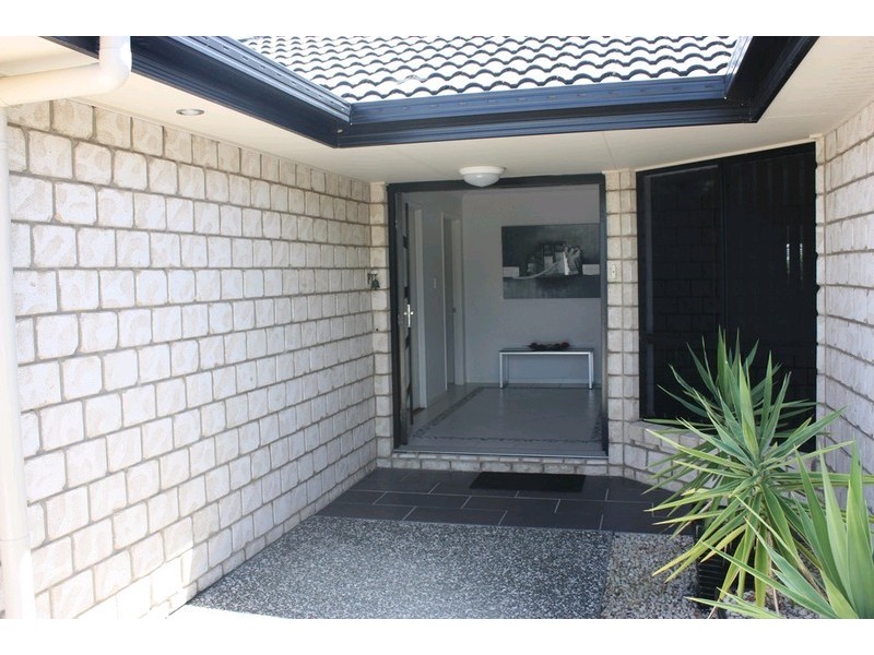 3 Diamantina Circuit, Pacific Pines QLD 4211