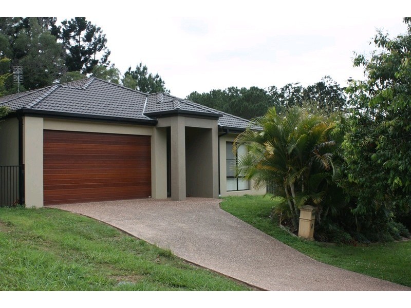 17 Lambert Drive, Maudsland QLD 4210