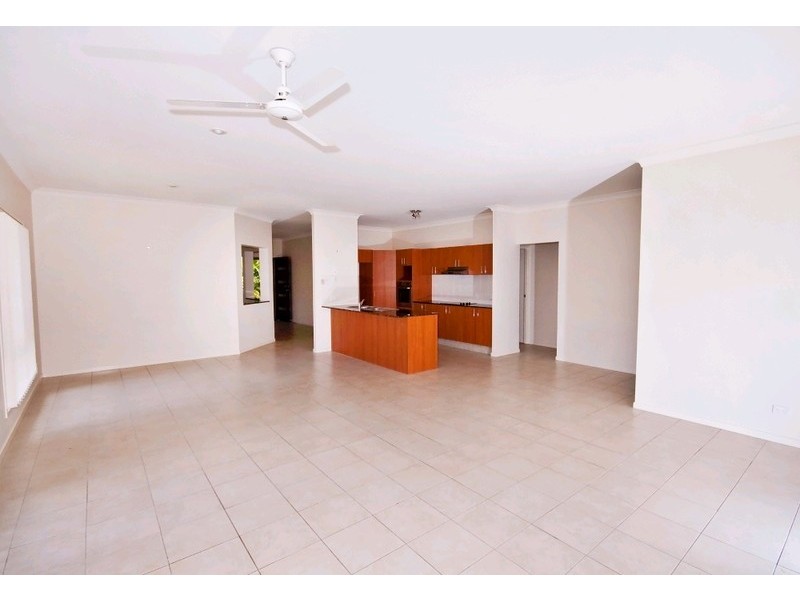 17 Lambert Drive, Maudsland QLD 4210