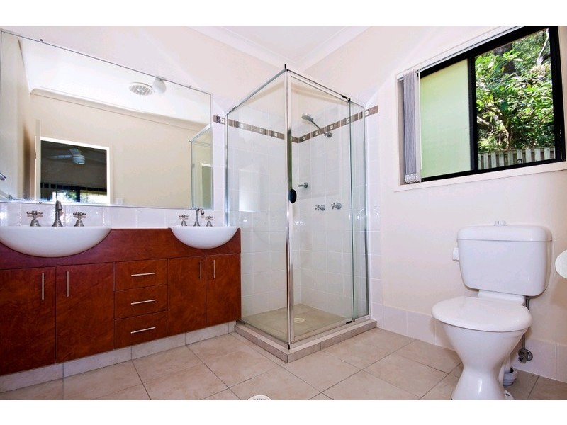 17 Lambert Drive, Maudsland QLD 4210