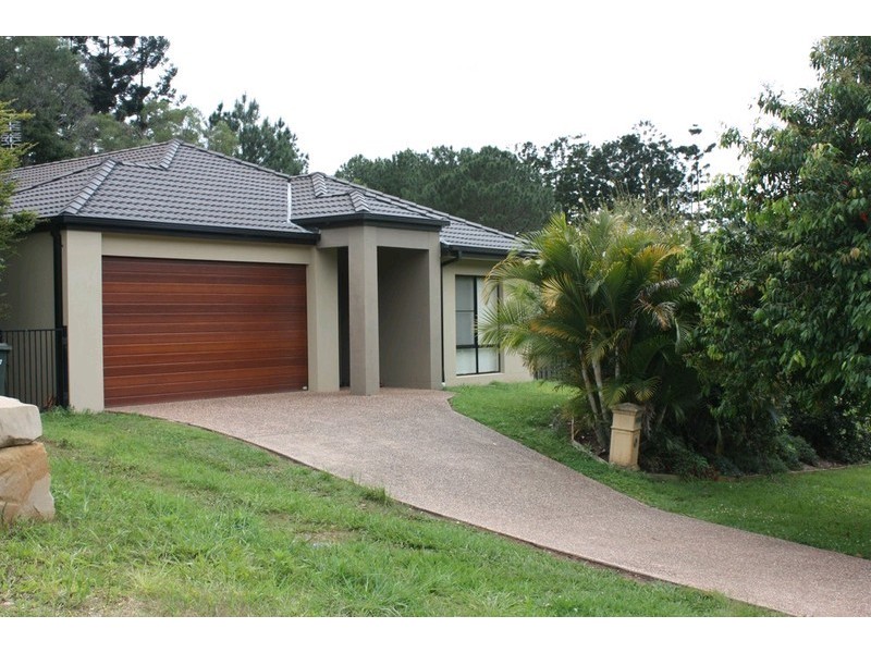 17 Lambert Drive, Maudsland QLD 4210