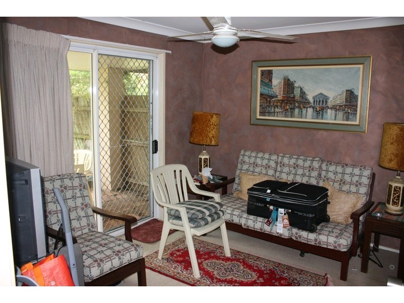 60/128 Benowa Road, Southport QLD 4215