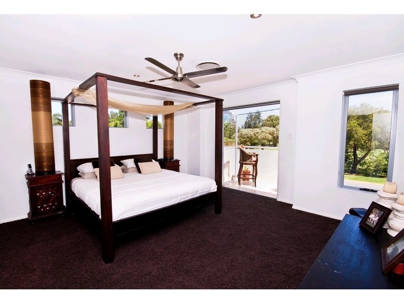 39 Shaw Street, Southport QLD 4215