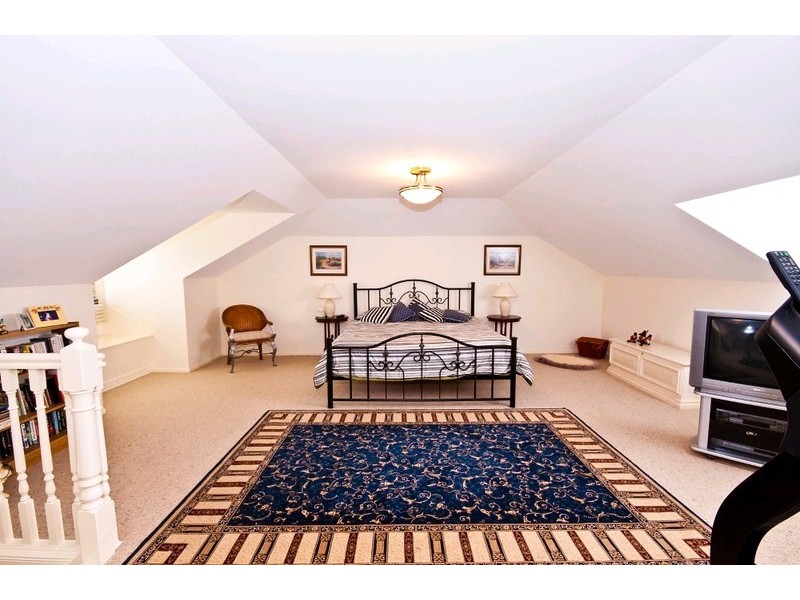 54 Tunbridge Drive, Nerang QLD 4211