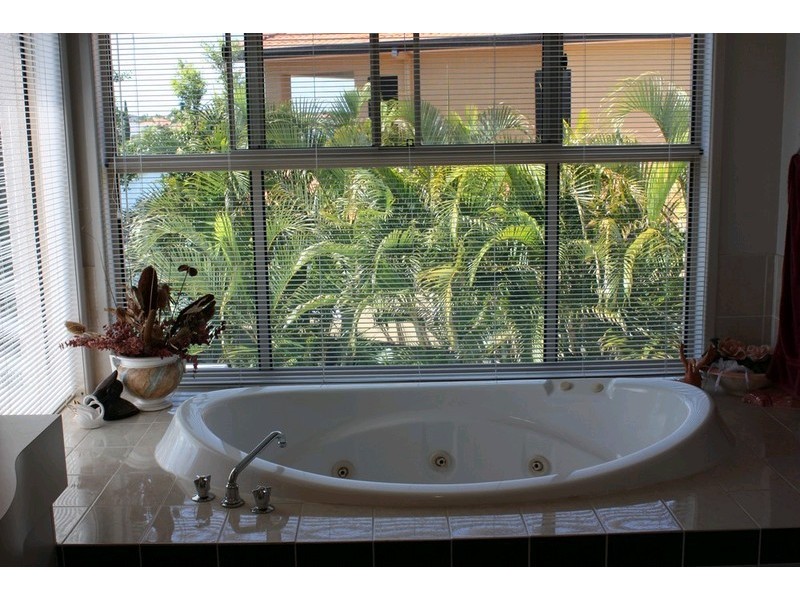 13 Westlake Court, Monterey Keys QLD 4212