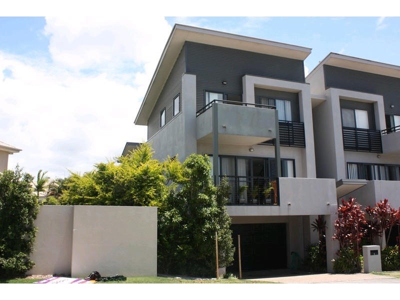 6/2 Palma Crescent, Varsity Lakes QLD 4227