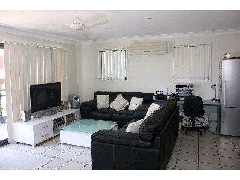 6/2 Palma Crescent, Varsity Lakes QLD 4227