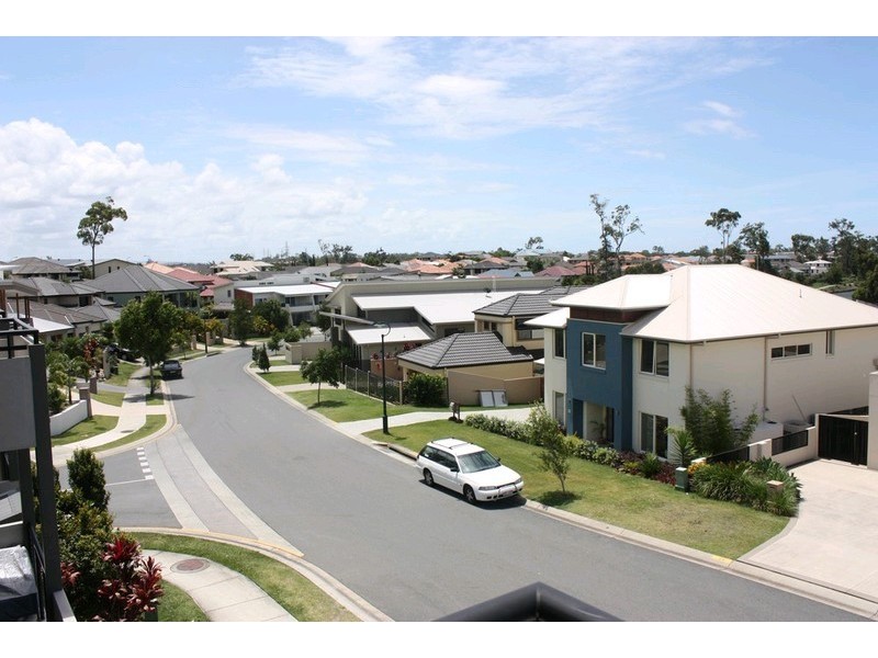 6/2 Palma Crescent, Varsity Lakes QLD 4227