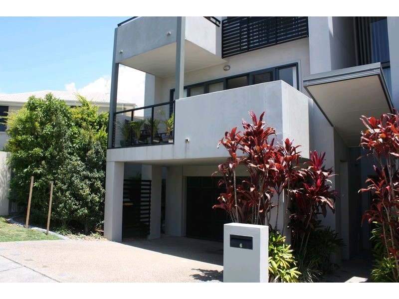 6/2 Palma Crescent, Varsity Lakes QLD 4227