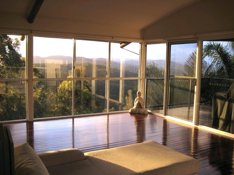 200 Chesterfield Drive, Bonogin QLD 4213