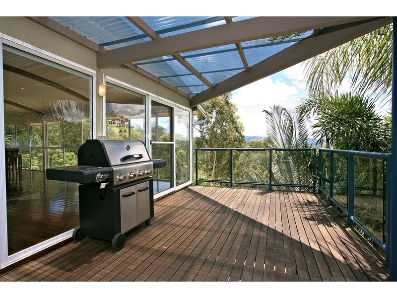 200 Chesterfield Drive, Bonogin QLD 4213