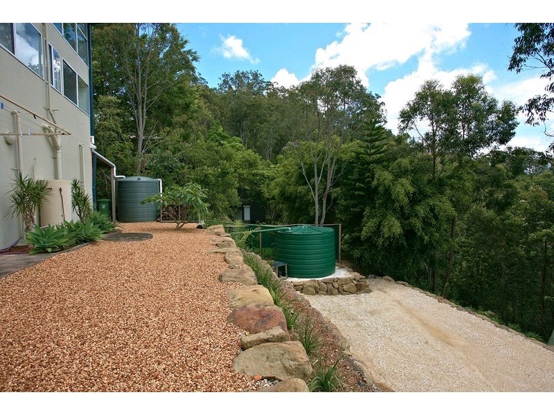 200 Chesterfield Drive, Bonogin QLD 4213