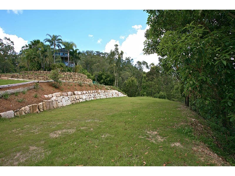 200 Chesterfield Drive, Bonogin QLD 4213