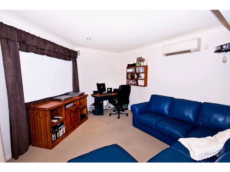 62 Highcrest Circuit, Molendinar QLD 4214